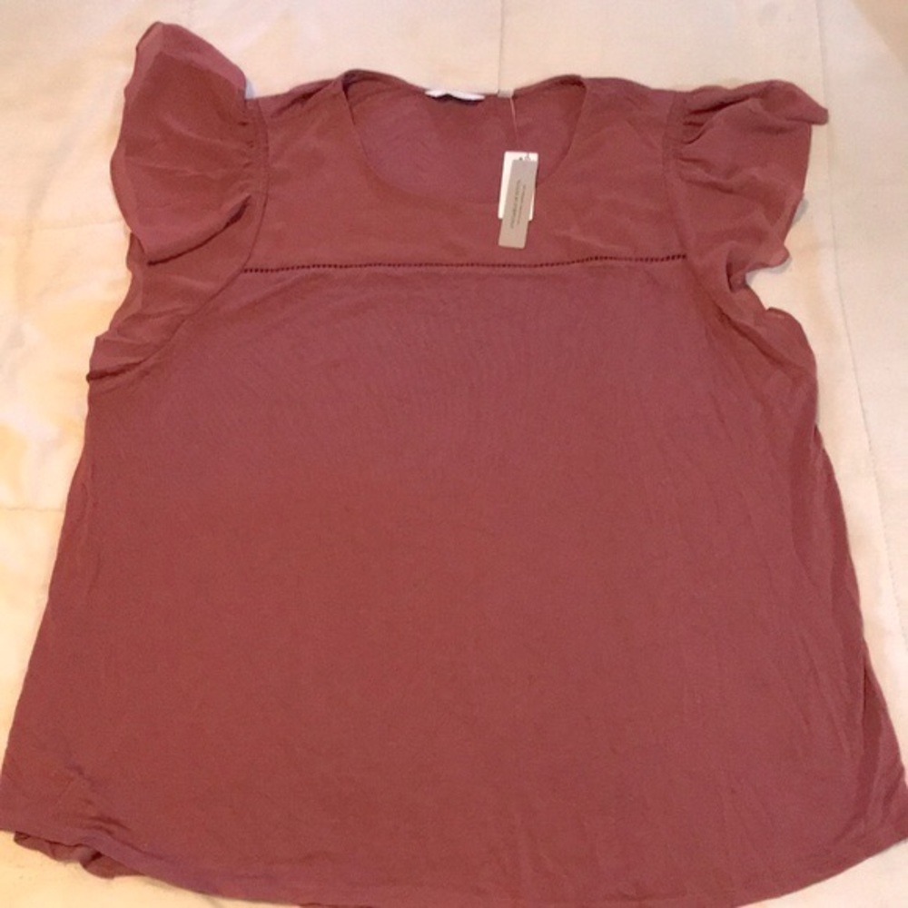Butterfly cap sleeve top